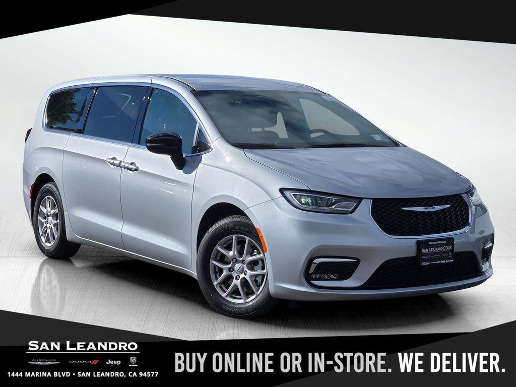 new 2026 Chrysler Pacifica car, priced at $40,995