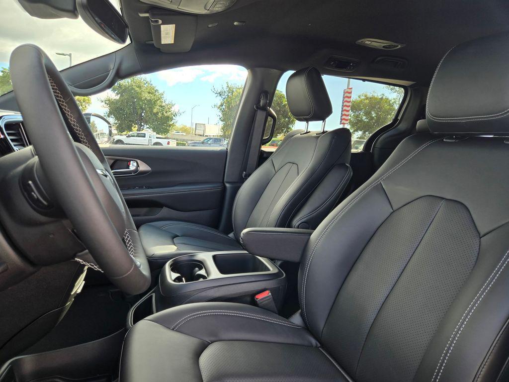 new 2026 Chrysler Pacifica car, priced at $40,995