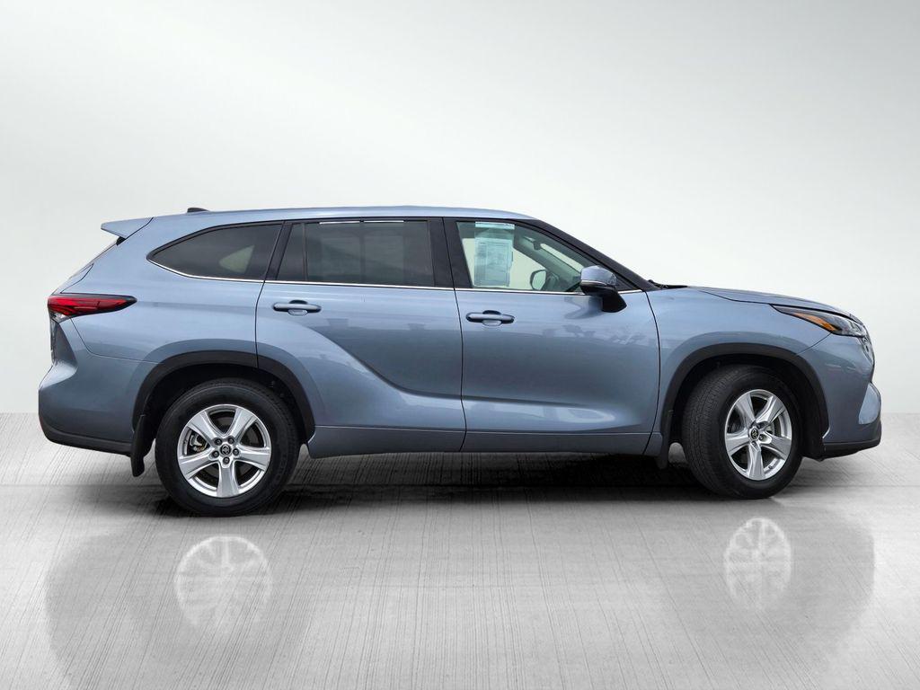 used 2022 Toyota Highlander car, priced at $27,000