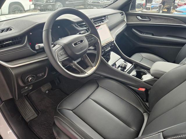 new 2025 Jeep Grand Cherokee car, priced at $45,995