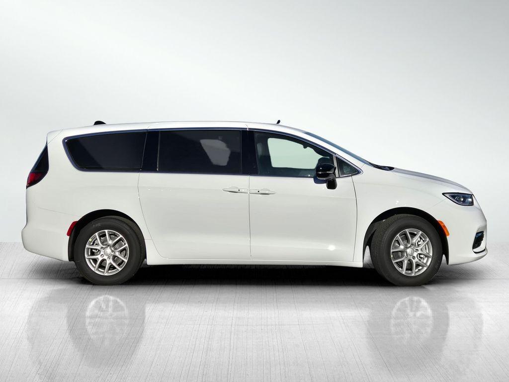 new 2026 Chrysler Pacifica car, priced at $40,995