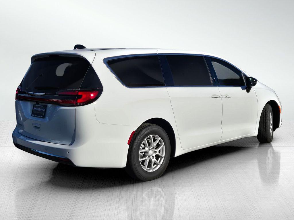 new 2026 Chrysler Pacifica car, priced at $40,995