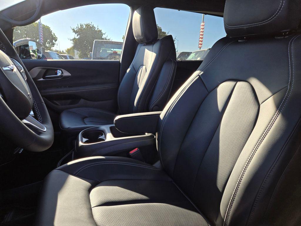 new 2026 Chrysler Pacifica car, priced at $40,995
