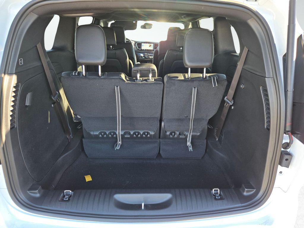 new 2026 Chrysler Pacifica car, priced at $40,995