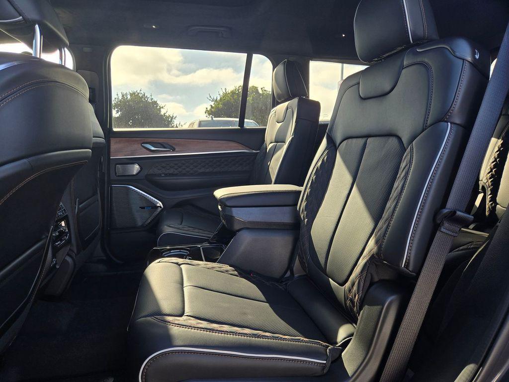 new 2025 Jeep Grand Cherokee L car, priced at $66,995