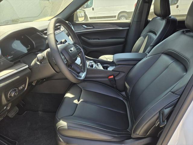 new 2025 Jeep Grand Cherokee car, priced at $48,364