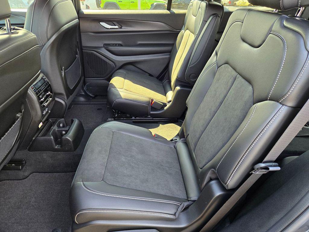 new 2025 Jeep Grand Cherokee L car, priced at $43,995