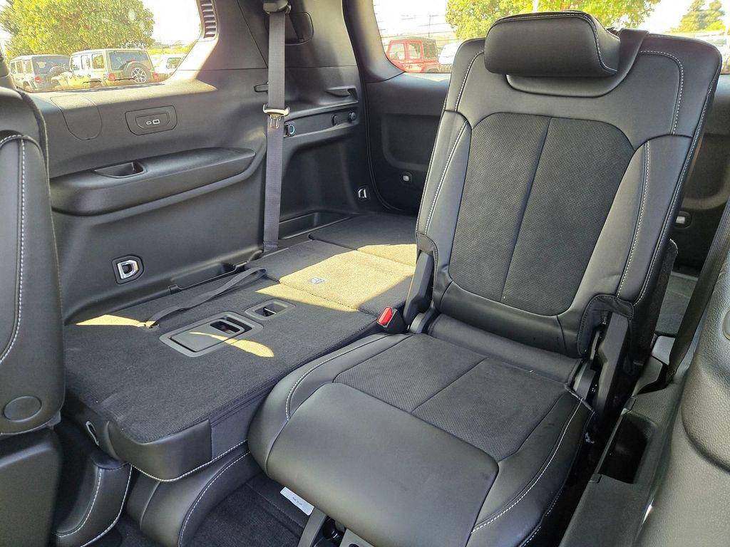 new 2025 Jeep Grand Cherokee L car, priced at $43,995