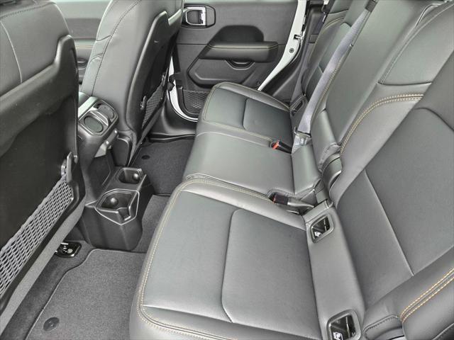 new 2025 Jeep Gladiator car, priced at $42,995