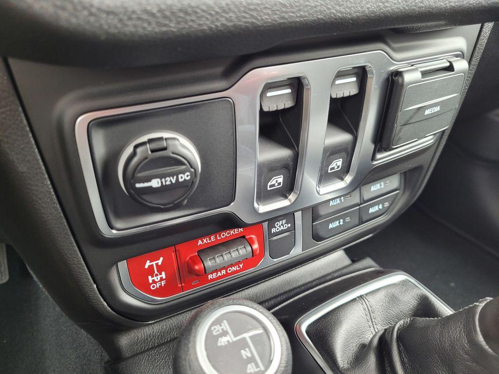 new 2025 Jeep Wrangler car, priced at $40,995