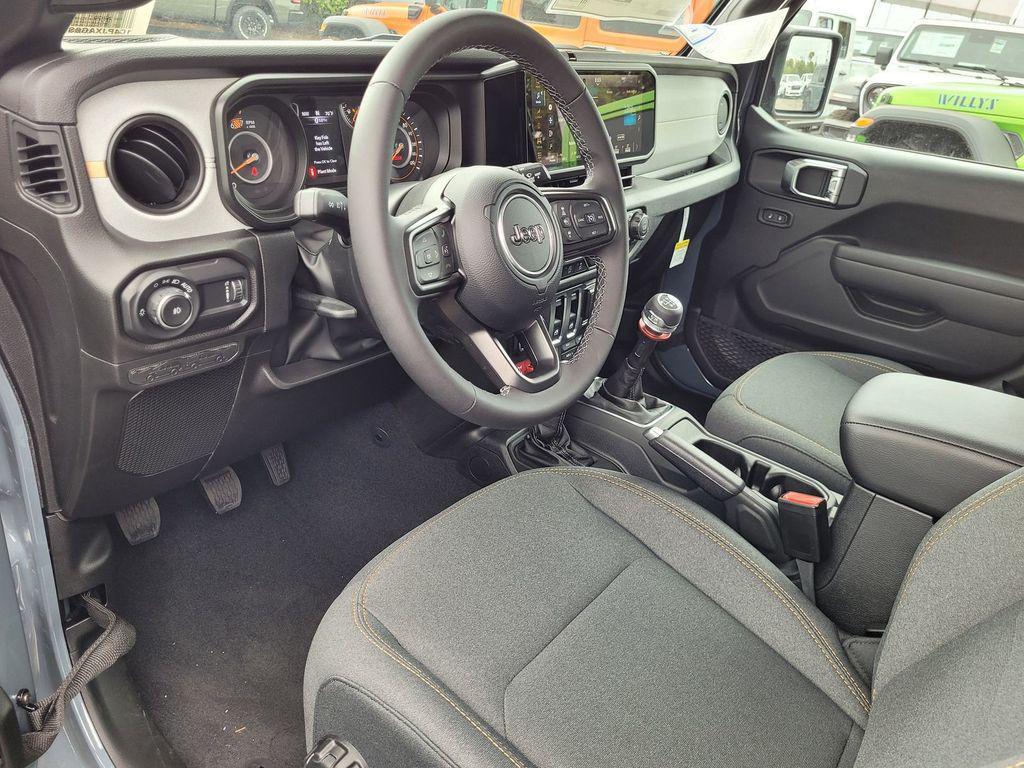 new 2025 Jeep Wrangler car, priced at $40,995