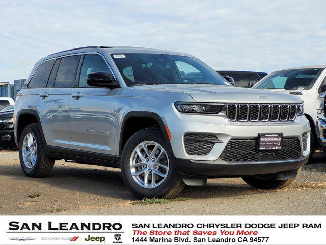 new 2025 Jeep Grand Cherokee car, priced at $42,175