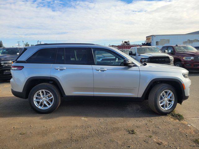 new 2025 Jeep Grand Cherokee car, priced at $42,175