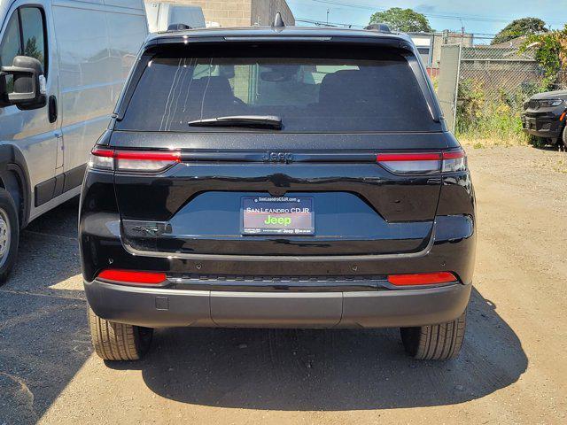 new 2024 Jeep Grand Cherokee car, priced at $40,495