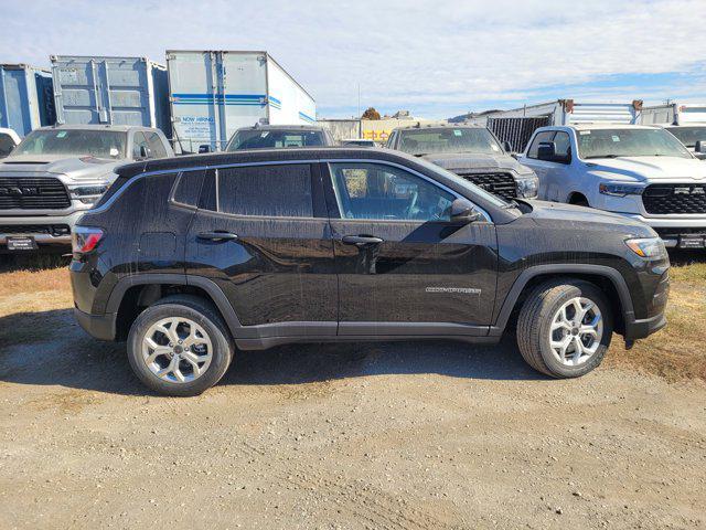 new 2025 Jeep Compass car, priced at $32,090