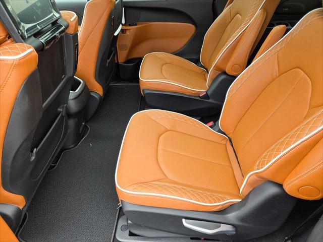 new 2025 Chrysler Pacifica car, priced at $45,995