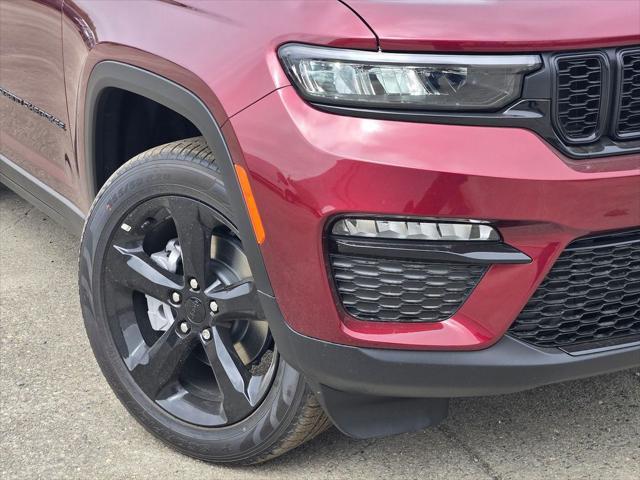 new 2025 Jeep Grand Cherokee car, priced at $46,995