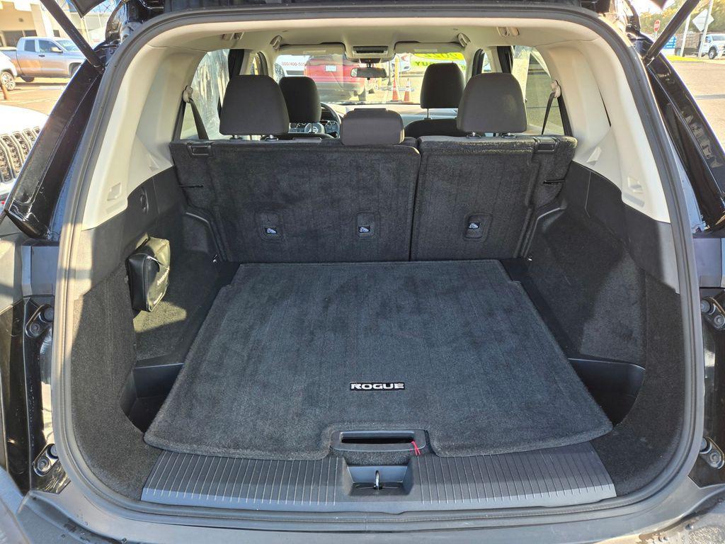 used 2022 Nissan Rogue car, priced at $29,995