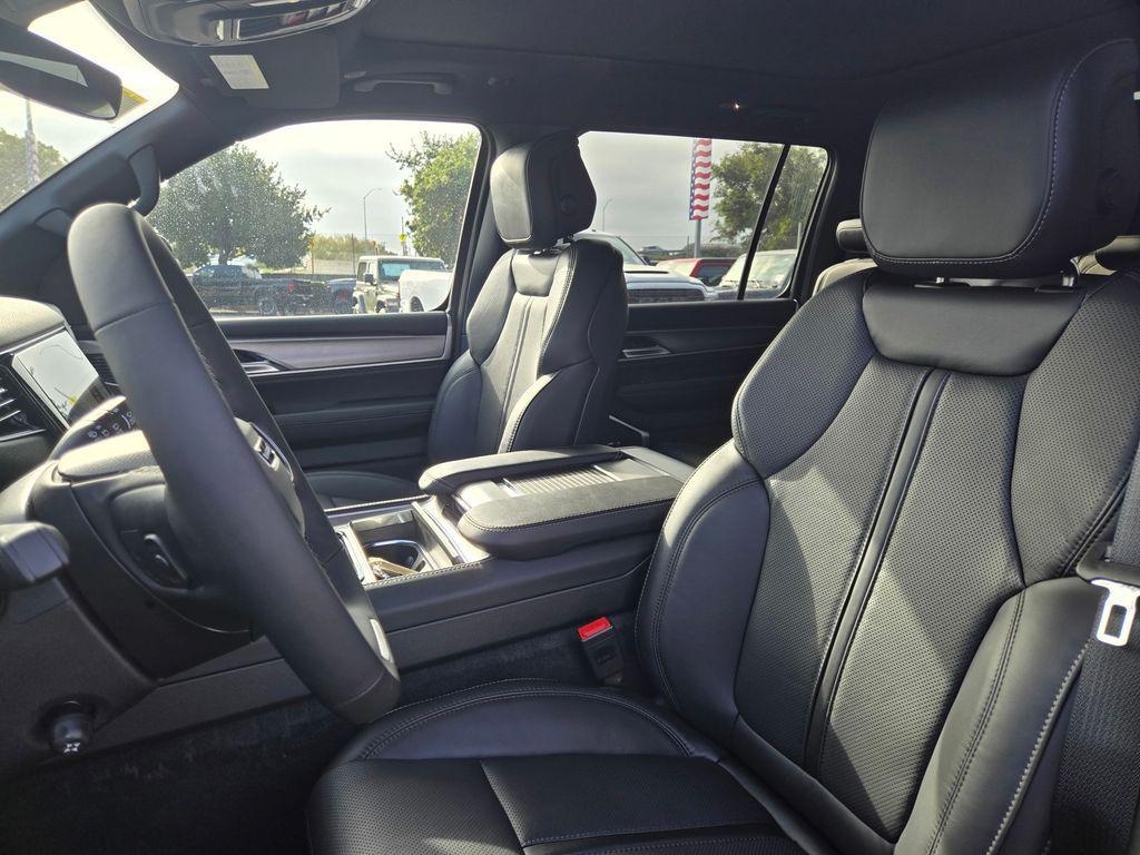 new 2025 Jeep Wagoneer L car, priced at $77,995