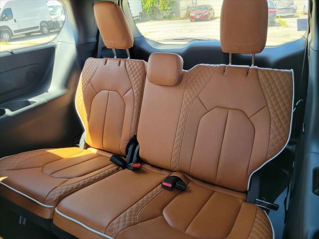 new 2025 Chrysler Pacifica car, priced at $54,495