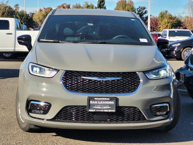 new 2025 Chrysler Pacifica car, priced at $50,920