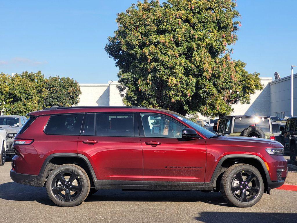 new 2025 Jeep Grand Cherokee L car, priced at $49,995