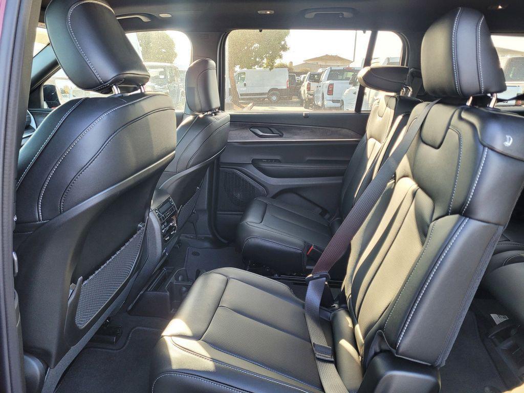 new 2025 Jeep Grand Cherokee L car, priced at $49,995