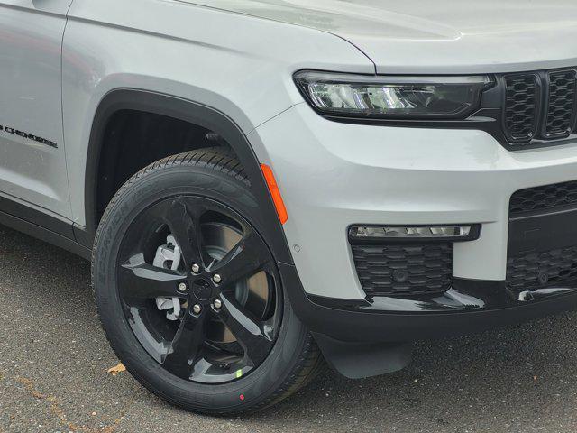 new 2024 Jeep Grand Cherokee L car, priced at $51,495