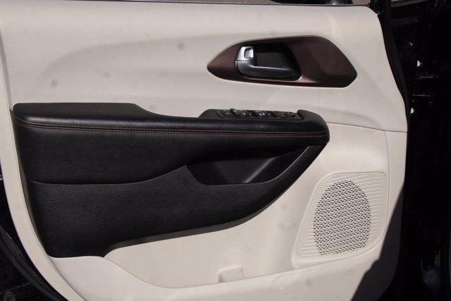 used 2017 Chrysler Pacifica car, priced at $13,995