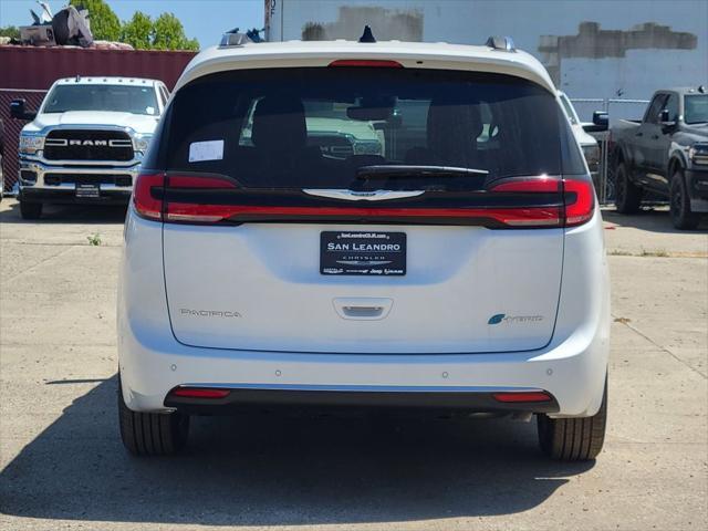 new 2025 Chrysler Pacifica car, priced at $44,995