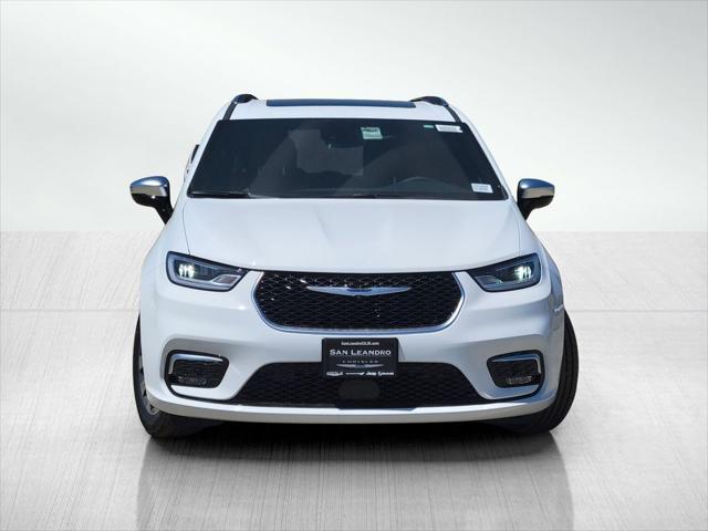 new 2025 Chrysler Pacifica car, priced at $44,995