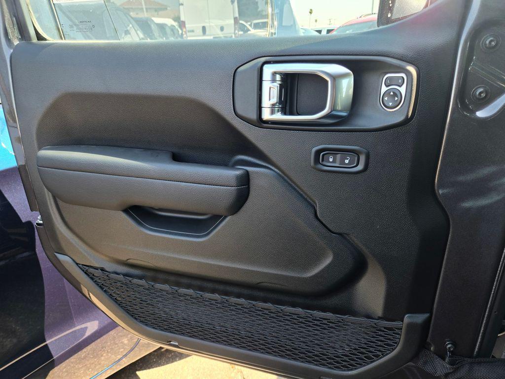 new 2025 Jeep Wrangler car, priced at $45,995