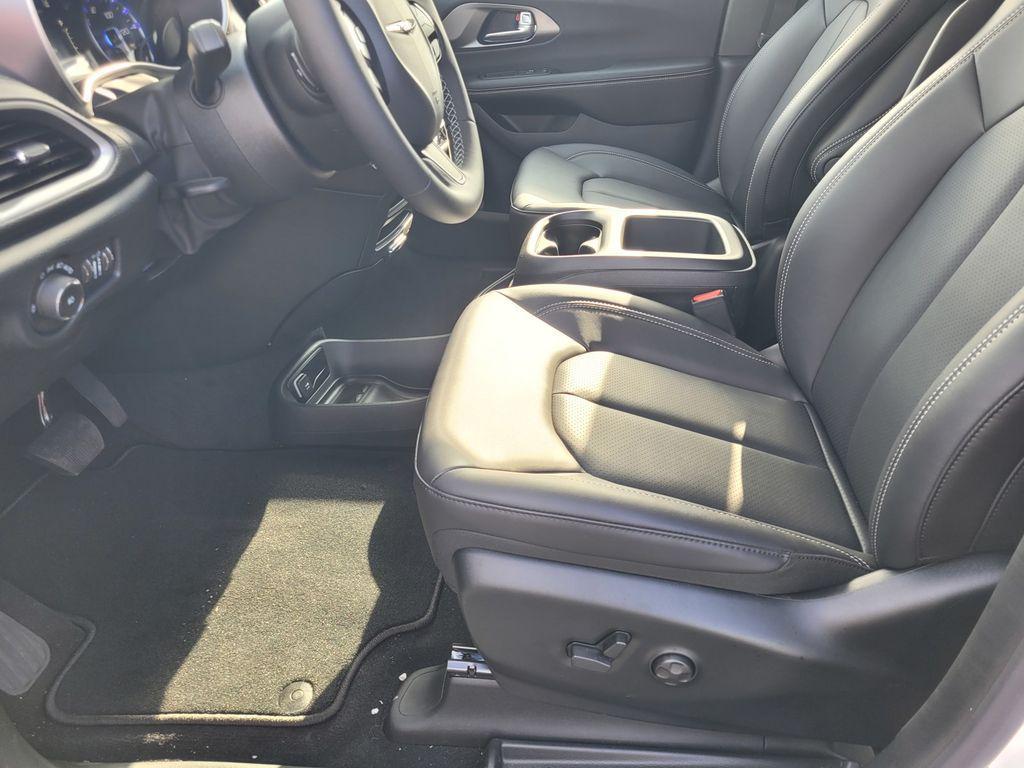new 2026 Chrysler Pacifica car, priced at $44,995