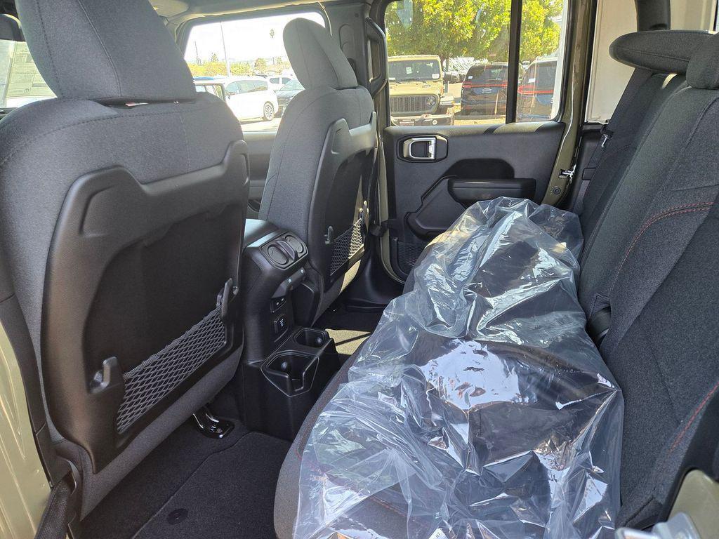 new 2025 Jeep Gladiator car, priced at $46,995