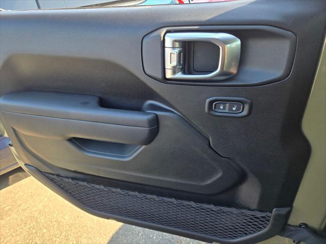 new 2025 Jeep Wrangler car, priced at $29,995