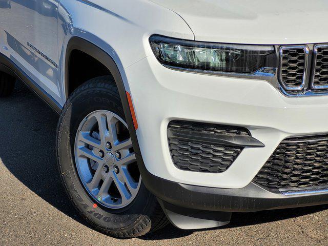 new 2025 Jeep Grand Cherokee car, priced at $37,495