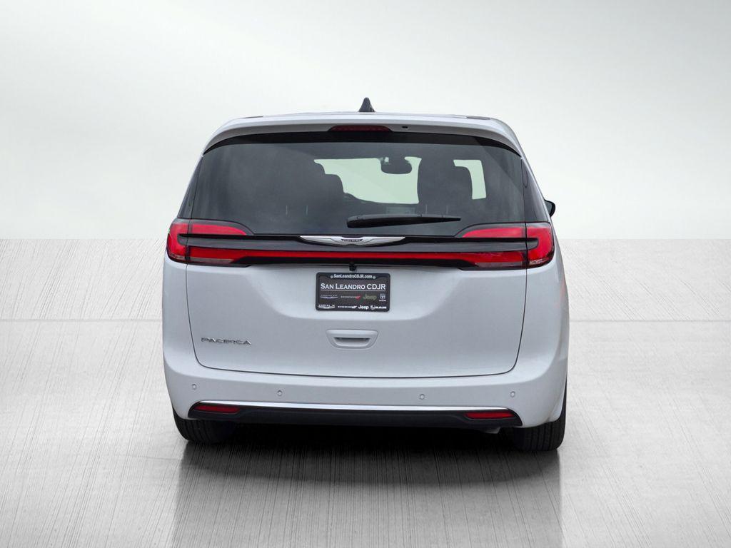 new 2026 Chrysler Pacifica car, priced at $41,995
