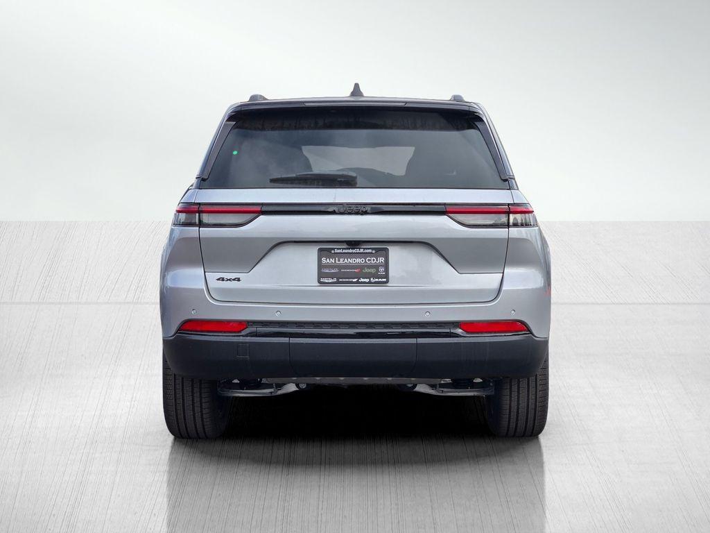 new 2025 Jeep Grand Cherokee car, priced at $49,995