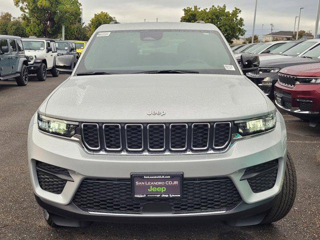 new 2025 Jeep Grand Cherokee car, priced at $38,395