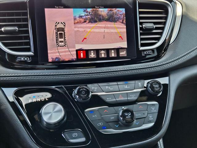 new 2025 Chrysler Pacifica Hybrid car, priced at $43,995