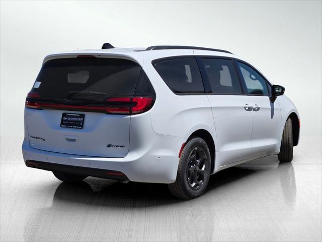 new 2025 Chrysler Pacifica Hybrid car, priced at $43,995