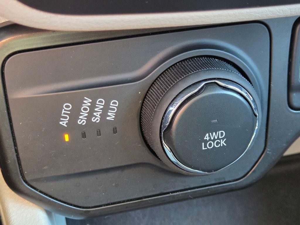 used 2022 Jeep Renegade car, priced at $23,995