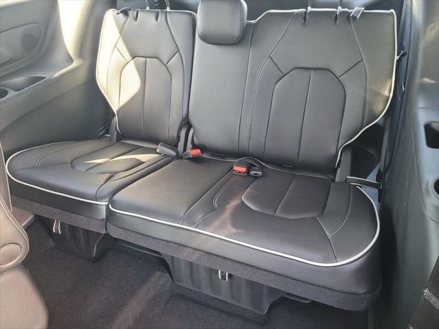 new 2025 Chrysler Pacifica Hybrid car, priced at $43,995