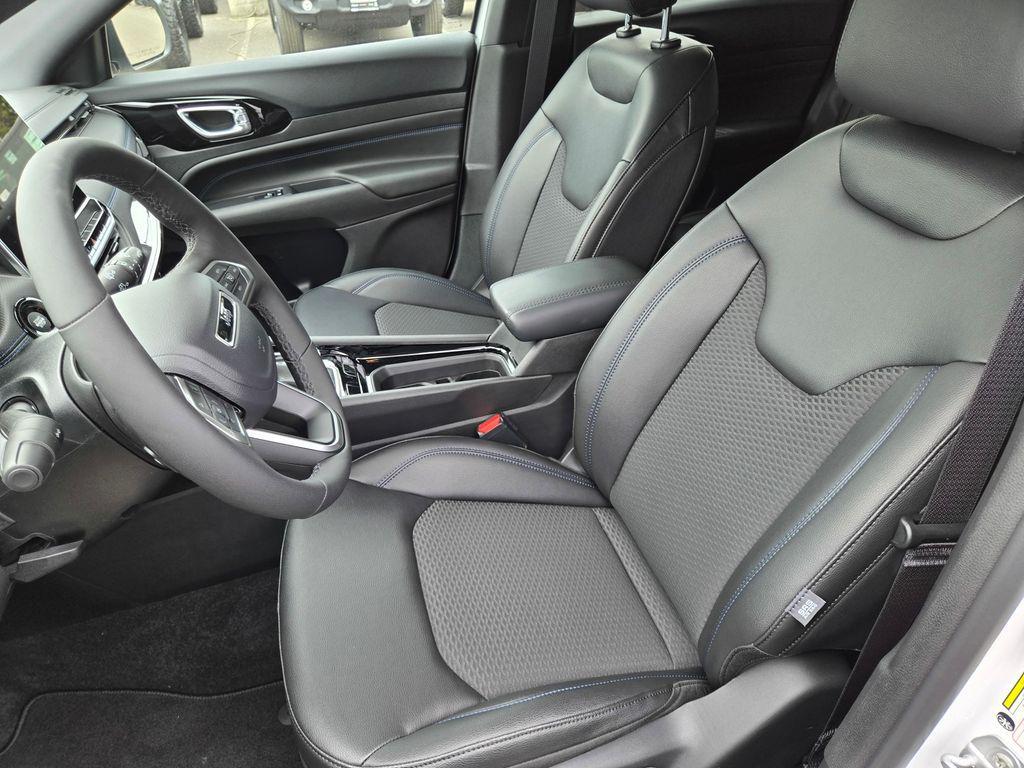 new 2026 Jeep Compass car, priced at $32,590