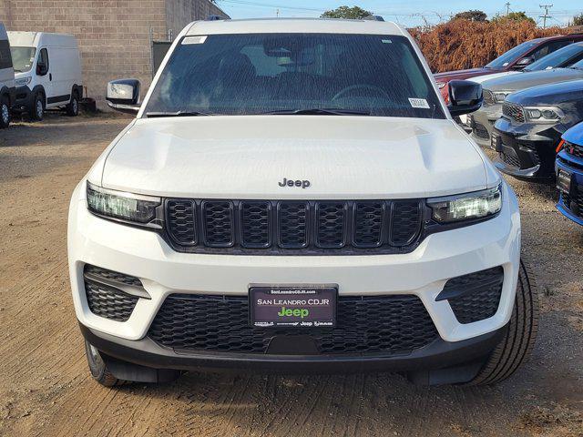 new 2025 Jeep Grand Cherokee car, priced at $44,495