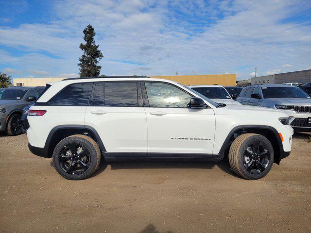 new 2025 Jeep Grand Cherokee car, priced at $44,495