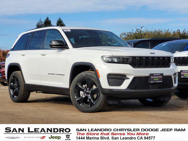 new 2025 Jeep Grand Cherokee car, priced at $44,495