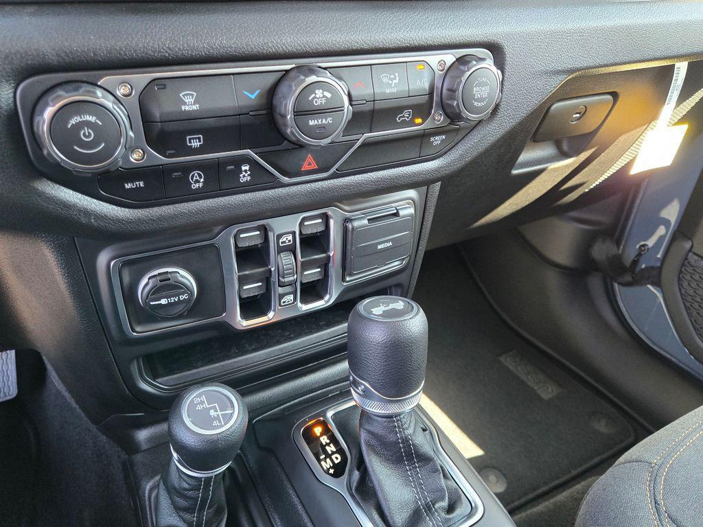 new 2025 Jeep Wrangler car, priced at $44,995