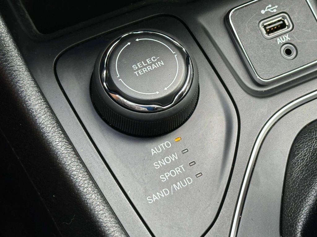 used 2019 Jeep Cherokee car, priced at $14,600