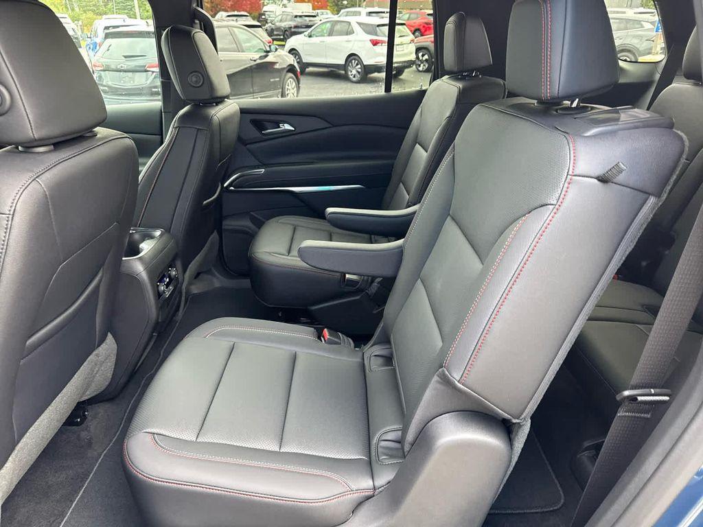 new 2026 Chevrolet Traverse car, priced at $50,987